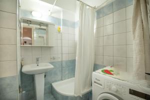 Ένα μπάνιο στο Anthia Apartment +18 φωτογραφίες