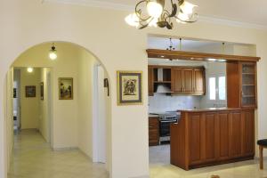 ครัวหรือมุมครัวของ Peloponeese CORINTHOS SEASIDE VILLA FOR SHORT RENT