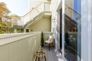Μπαλκόνι ή βεράντα στο 30A Signature King Suite with Parking, Pool and Balcony in Santa Rosa Beach
