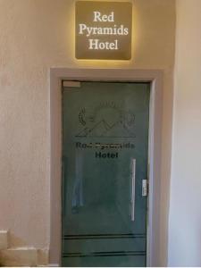 Fotografie z fotogalerie ubytování Red Pyramids Hotel v Káhiře