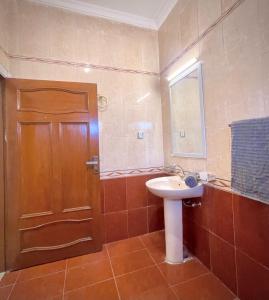 Koupelna v ubytování Villa Luxury 3 Bed Home Private Portion Central Comfort Driveway