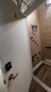 Gallery image of Downtown Private Room Central Location in Toronto