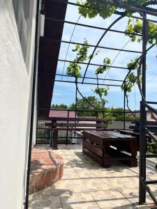 Balkón nebo terasa v ubytování Vila Aron