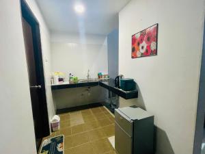 Kuchyň nebo kuchyňský kout v ubytování RZHOMESTAy