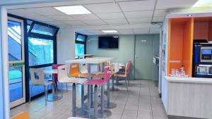 Kuchyň nebo kuchyňský kout v ubytování HOTEL Eco Green