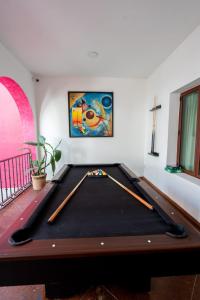 Τραπέζι μπιλιάρδου στο Los Suspiros Hotel Boutique & Spa