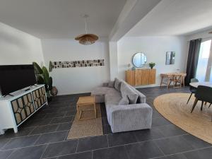 Μια τηλεόραση ή/και κέντρο ψυχαγωγίας στο Suite 1 - Apartments am Schloss