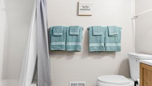 Ένα μπάνιο στο Cozy 1BR w Ocean Views & Parking - OCNJ +21 φωτογραφίες