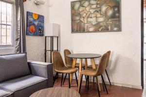 Een zitgedeelte bij Apartments Olas Altas Romantic Zone of Puerto Vallarta