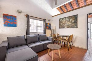 Een zitgedeelte bij Apartments Olas Altas Romantic Zone of Puerto Vallarta