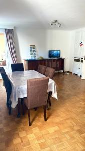 TV a/nebo společenská místnost v ubytování FLC bail mobilité - T3 2 Rooms - pkg - Terrace - Elevator - 7p