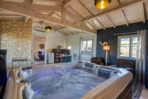Gambar di galeri bagi gite&spa privatif -le bois de la pause- di Saint-Cybranet +113 gambar