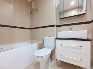 Kúpeľňa v ubytovaní Ayf 3 habitaciones en 1ª linea de playa