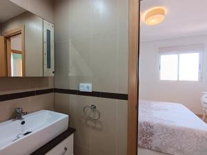 Kúpeľňa v ubytovaní Ayf 3 habitaciones en 1ª linea de playa