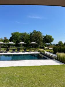 Bazén v ubytování Appartament, Resort Corte Renèè, lago di Garda nebo v jeho okolí