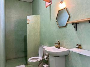 Bilik mandi di Riad Imndi