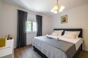 Gallery image of Comfort 5 person apartman, FREE parking in Solin