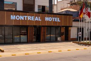 Tòa nhà nơi khách sạn tọa lạc