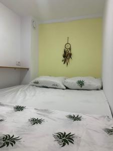 Postel nebo postele na pokoji v ubytování Hotel Kapsul Vlore + 22 fotografií