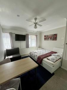 Postel nebo postele na pokoji v ubytování Home accommodation
