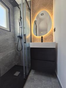 Ένα μπάνιο στο Sunset 14 Alba