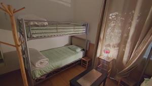 Postel nebo postele na pokoji v ubytování FAKHARA Hostel