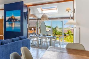 Et opholdsområde på Le Savoir du Mont, vue Mont-Saint-Michel + 40 billeder