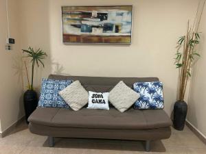 Posezení v ubytování Apartamento de Lujo en Playa Jacó, Frente al Mar, Wifi, AC, Parqueo Privado y Piscinas