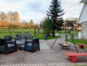 Vonkajšia záhrada v ubytovaní Villa Teddy Zakopane Murzasichle-Tatras Mountains Entire house to yourself in a quiet neighborhood