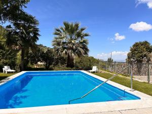 The swimming pool at or close to Casa el Rincon Cazorla