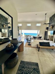 Φωτογραφία από το άλμπουμ του Modern Getaway in a Surfing Paradise σε El Cardoncito +67 φωτογραφίες