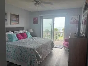 Breezy Corner