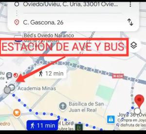 uno screenshot di una mappa di Google con un cartello che recita Freedom Deasy Bus di Apartamento Gascona a Oviedo