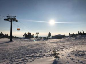 Apartment in Jachymov near Ski Lift semasa musim sejuk
