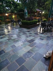 Fotografija v galeriji nastanitve Bar Restorant Geshtenja v mestu Reç