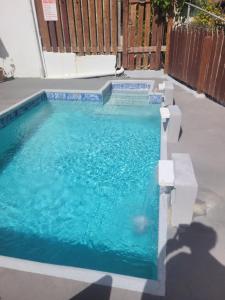 Kolam renang di atau dekat dengan Apartment Joanna