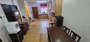 Køkken eller tekøkken på ADEEB's HOMESTAY