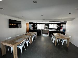 TV a/nebo společenská místnost v ubytování Mycow Accommodation Mackay