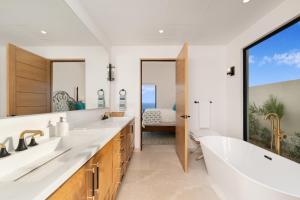 Fotografija v galeriji nastanitve Sublime 4 BR Residence at Quivira, Los Cabos v mestu Cabo San Lucas