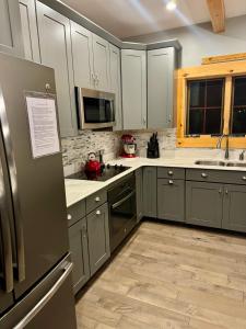 Dapur atau dapur kecil di Evergreen Escape