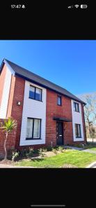 Tòa nhà nơi nhà nghỉ dưỡng tọa lạc