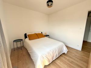 Fotografie z fotogalerie ubytování Appartement spacieux, moderne, vue mer proche plage et centre-ville v destinaci Bastia