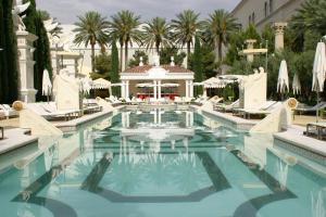 Bazén v ubytování Caesars Palace Hotel & Casino nebo v jeho okolí