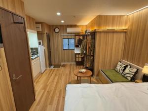TOKYO SKYTREE HOUSE-Multiple room stylesにあるキッチンまたは簡易キッチン