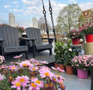 Een tuin van Houseboat Reussi