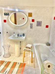 Koupelna v ubytování Casa Curiè 17 in borgo storico