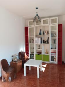 Η βιβλιοθήκη της παραθεριστικής κατοικίας