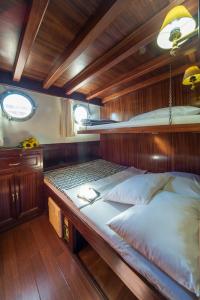 Φωτογραφία από το άλμπουμ του Charming Cabin on MSY Alisa Week Long Island Hopping Adventure Through Dalmatian Coastal Gems στο Σπλιτ +19 φωτογραφίες