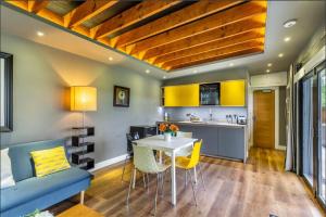 Η κουζίνα ή μικρή κουζίνα στο The Luxury Shed