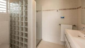 Fotografie z fotogalerie ubytování Beautiful & Spacious Villa with view in Jan Thiel v destinaci Jan Thiel